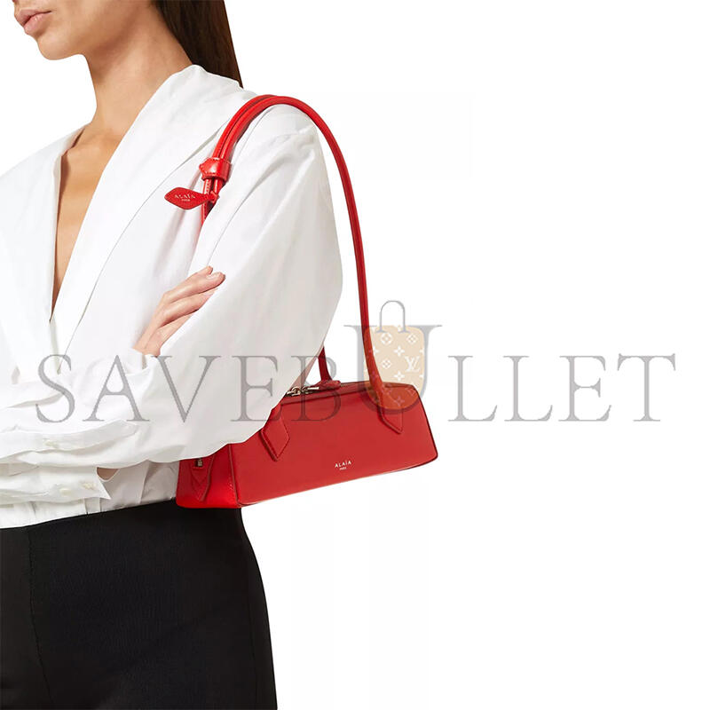 ALAÏA SMALL LE TECKEL SHOULDER BAG IN LEATHER (27*9*8cm) 